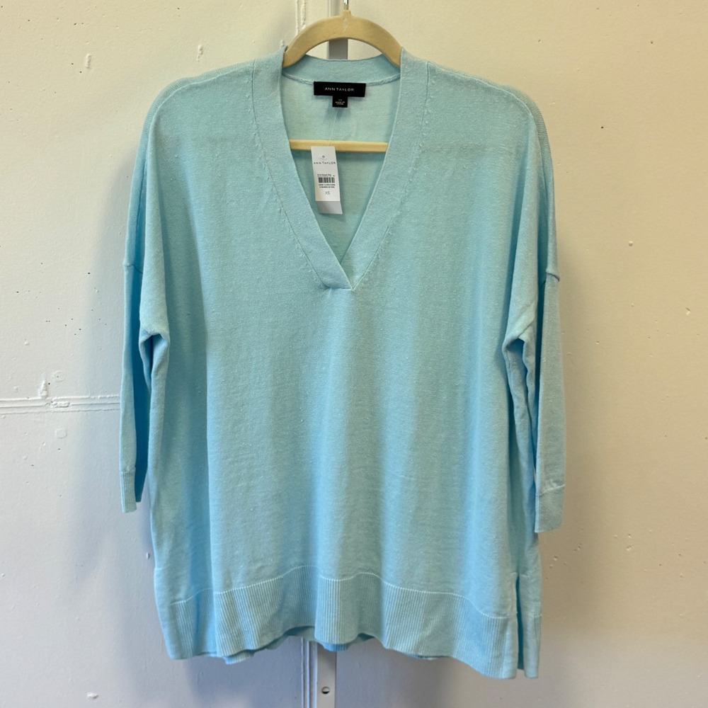 NWT Ann Taylor Linen Blend V-Neck Oversized Sweater Sky Blue Relaxed Fit XS